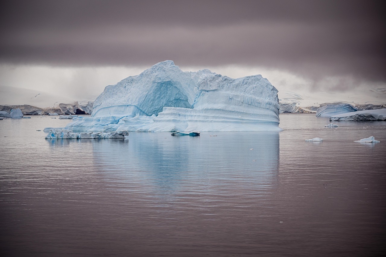 iceberg-5163640_1280